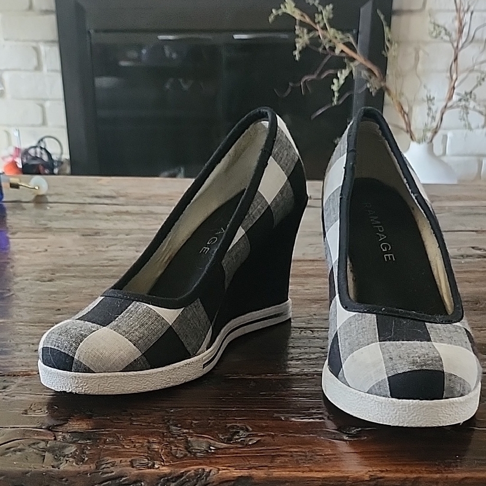Rampage Checkered Black and White Heels - Picture 6 of 8